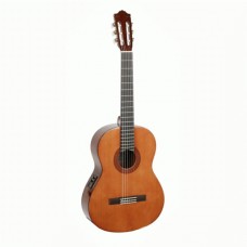 YAMAHA CX40 - классическая гитара 4/4 с подключ., корпус меранти, верхняя дека ель, цвет натуральный